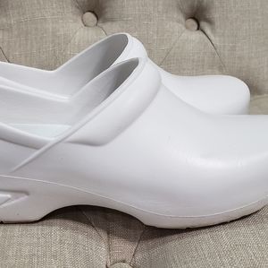 ANYWEAR nursing clogs